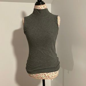 Velvet | Sleeveless turtleneck